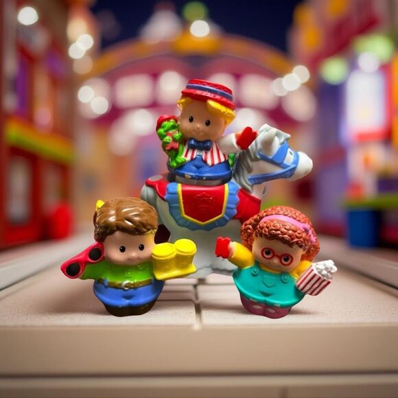 2012 Fisher Price Little People Circus Set Figures - Picture 1 of 3